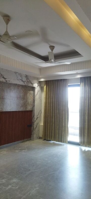 Bedroom in 3 BHK Builder Floor at Unitech Uniworld Resorts-The Residences, Sector 33 – for Rent
