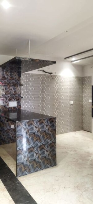 Bathroom in 3 BHK Builder Floor at Unitech Uniworld Resorts-The Residences, Sector 33 – for Rent