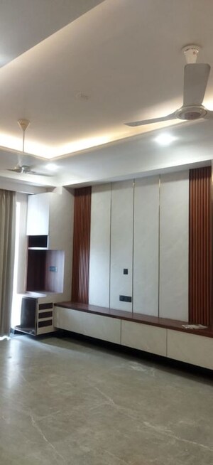 Bedroom in 3 BHK Builder Floor at Unitech Uniworld Resorts-The Residences, Sector 33 – for Rent