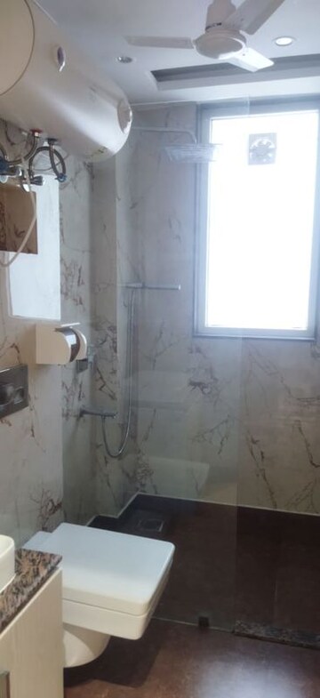 Bathroom in 3 BHK Builder Floor at Unitech Uniworld Resorts-The Residences, Sector 33 – for Rent