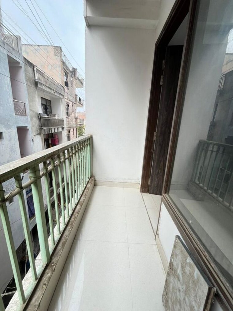 Balcony, neb sarai 2 Bedroom 850 Sq.Ft. Builder Floor In Neb Sarai Delhi 10086931