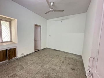 Room in 2 BHK Apartment at Dwarka – for Rent