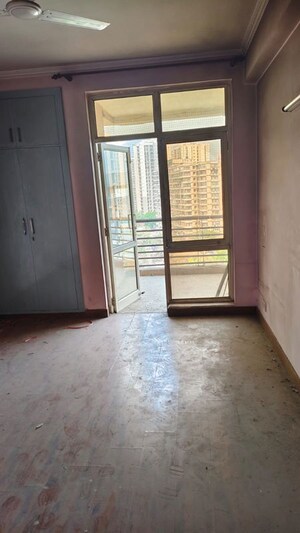 Room in 3 BHK Apartment at Mapsko Krishna Apra Sapphire, Vaibhav Khand – for Sale