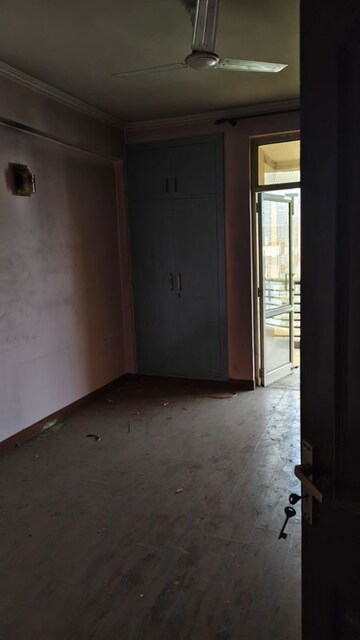 Room in 3 BHK Apartment at Mapsko Krishna Apra Sapphire, Vaibhav Khand – for Sale