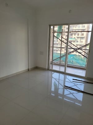 Room in 1 BHK Apartment at Magarpatta City Heliconia, Hadapsar – for Rent