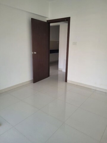 Room in 1 BHK Apartment at Magarpatta City Heliconia, Hadapsar – for Rent