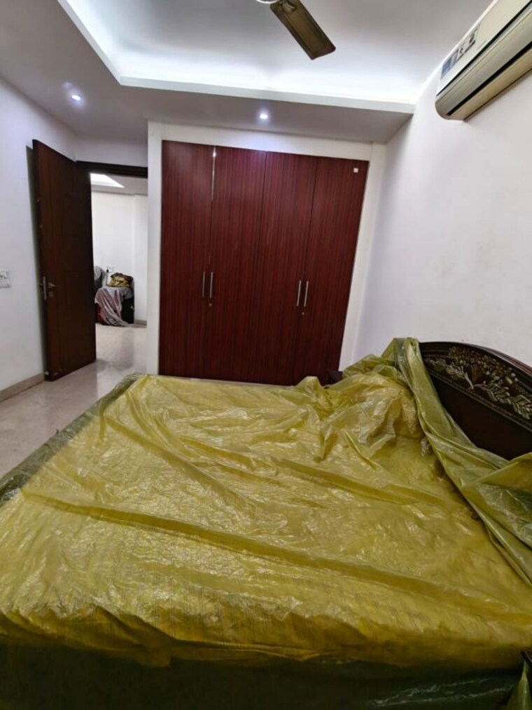 Bedroom, greater kailash 3 Bedroom 1872 Sq.Ft. Builder Floor In Greater Kailash Delhi 10086985