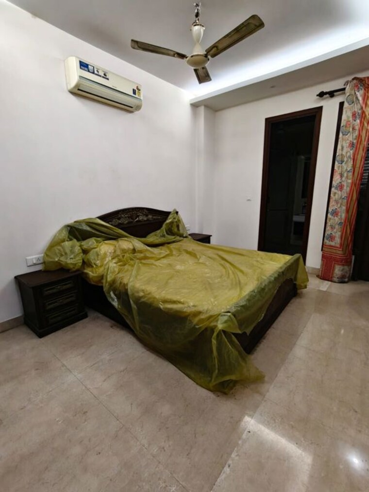 Bedroom, greater kailash 3 Bedroom 1872 Sq.Ft. Builder Floor In Greater Kailash Delhi 10086985