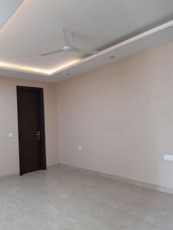 2 BHK Builder Floor For Rent in Sarvapriya Vihar