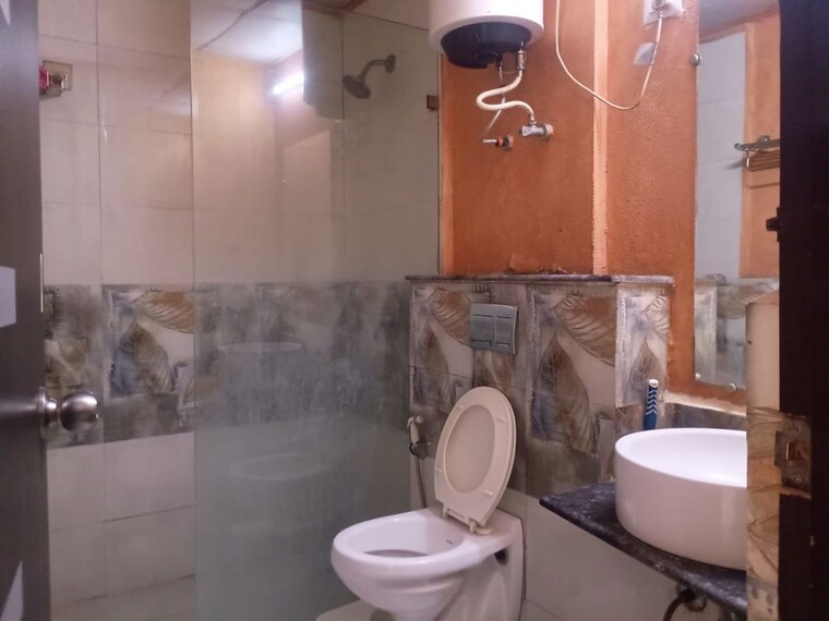 Bathroom, gaur-sportswood 3 Bedroom 1700 Sq.Ft. Apartment In Sector 79 Noida 10087046