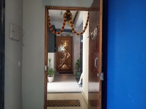 Furnished Amenities in 3 BHK Apartment at Gaur Sportswood, Sector 79 – for Rent
