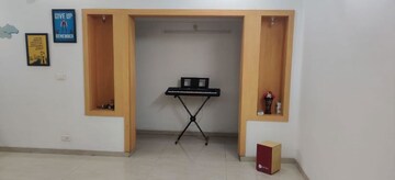 Room in 3 BHK Apartment at Kondapur – for Rent