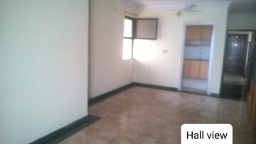 Room in 2 BHK Apartment at Tharwani Heritage, Kharghar Sector 7 – for Rent