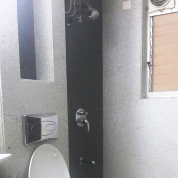 Furnished Amenities in 2 BHK Apartment at Lodha Aqua, Mira Road – for Rent