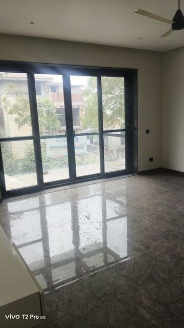 5 BHK Villa For Sale in Unitech Uniworld Resorts-The Residences, Sector 33