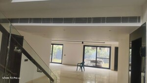 Room in 5 BHK Villa at Unitech Uniworld Resorts-The Residences, Sector 33 – for Sale