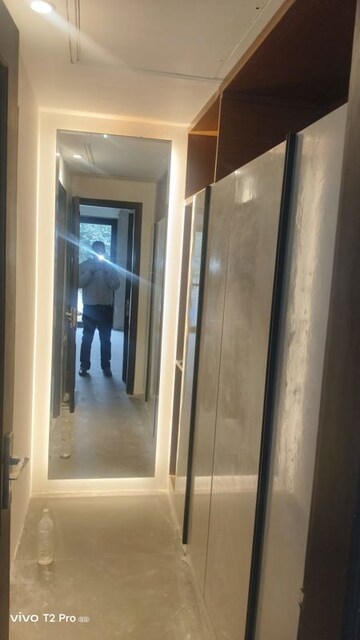 Lift in 5 BHK Villa at Unitech Uniworld Resorts-The Residences, Sector 33 – for Sale