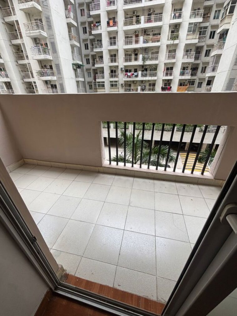 Balcony, galaxy-royale 2 Bedroom 990 Sq.Ft. Apartment In Gaur City 2 Greater Noida 10087287