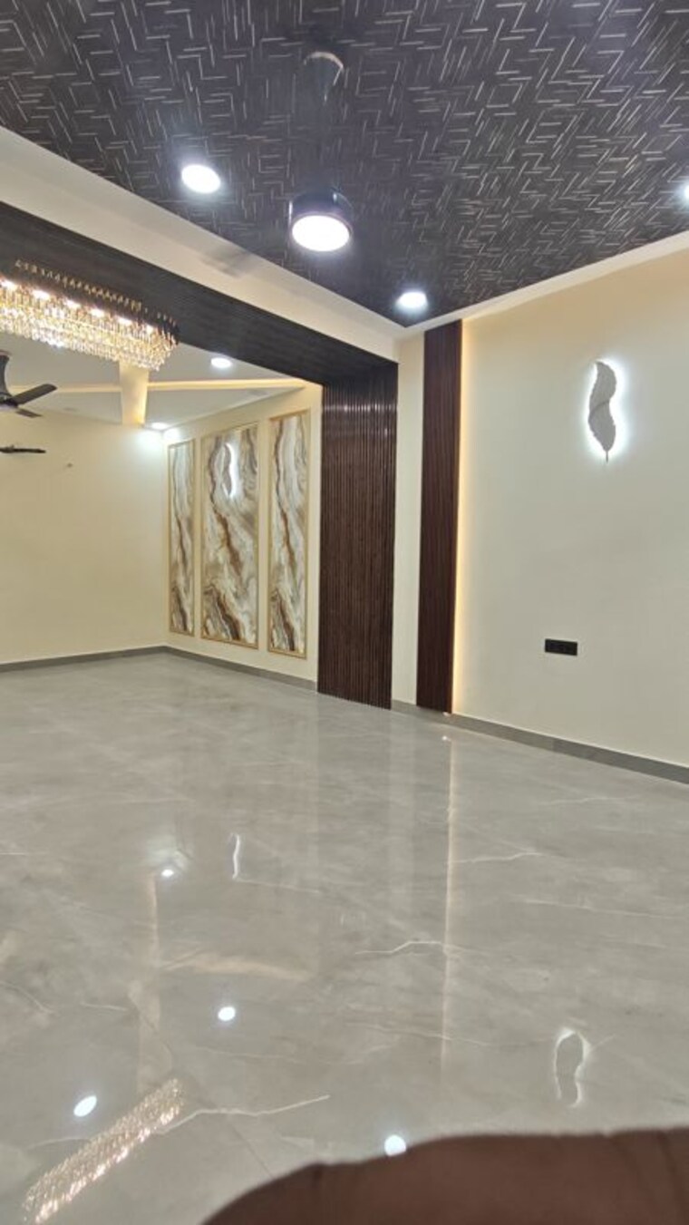 Room, bptp-district-3 3 Bedroom 179 Sq.Yd. Builder Floor In Sector 85 Faridabad 10087319