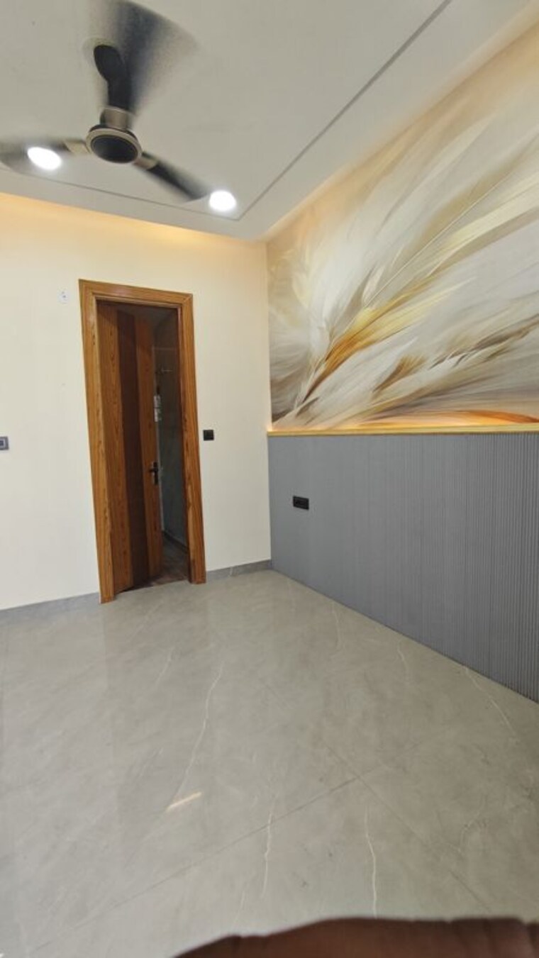 Room, bptp-district-3 3 Bedroom 179 Sq.Yd. Builder Floor In Sector 85 Faridabad 10087319