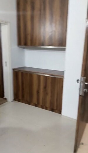 Room in 2.5 BHK Builder Floor at Vatika Xpressions, Sector 88b – for Rent