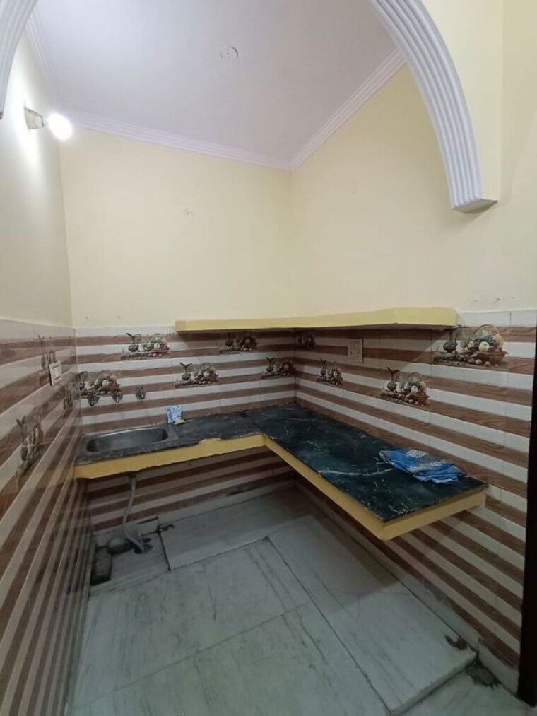 Bedroom, burari 1.5 Bedroom 450 Acre Independent House In Burari Delhi 9987047