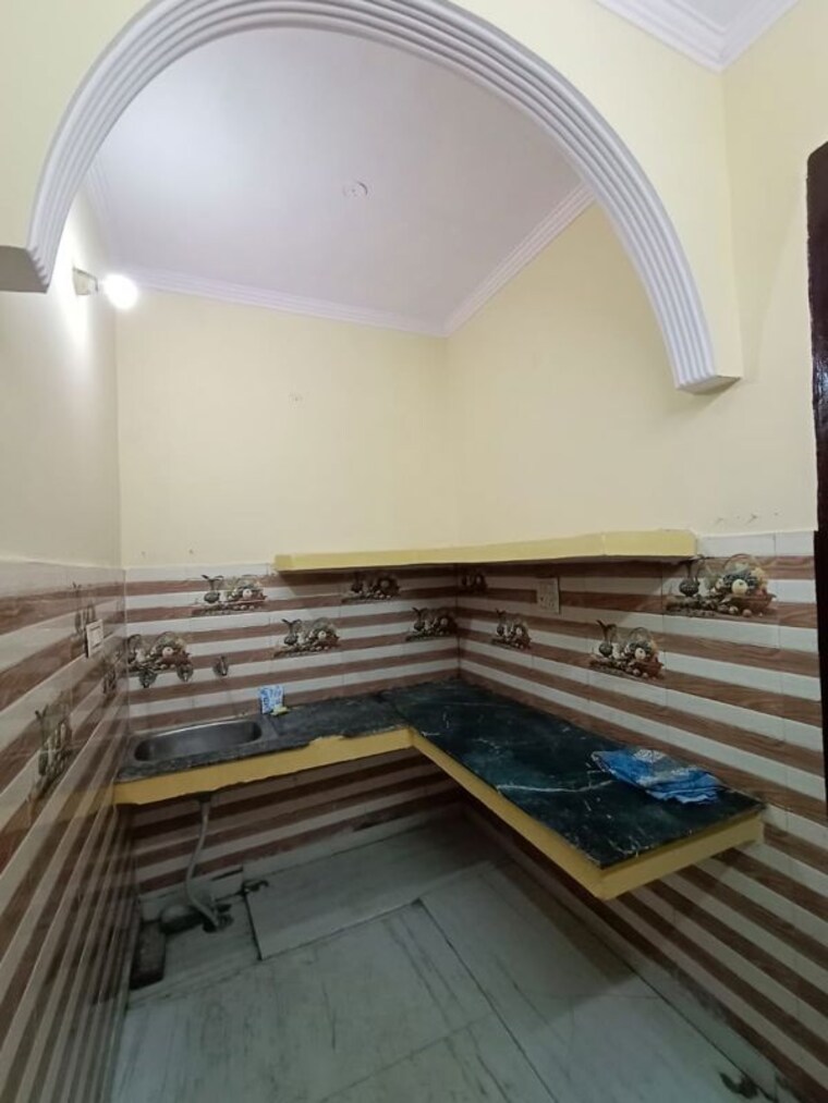 undefined, burari 1.5 Bedroom 450 Acre Independent House In Burari Delhi 9987047