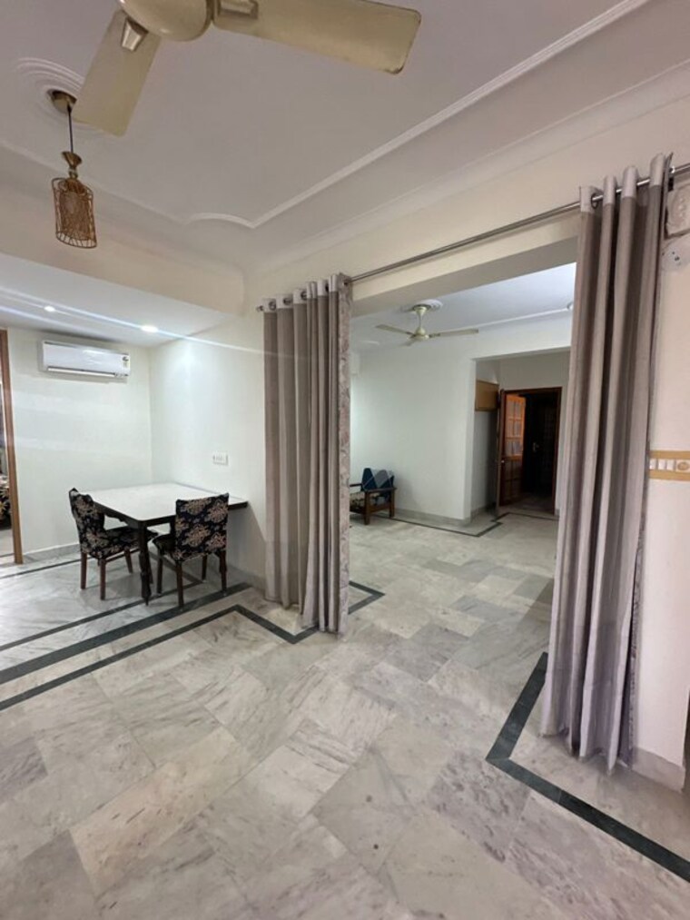  Parking, dwarka 3 Bedroom 1500 Sq.Ft. Apartment In Dwarka Delhi 10087387