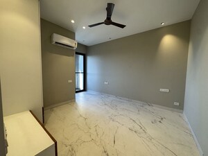 3 BHK Builder Floor For Rent in Sector 11