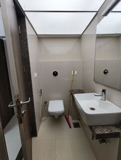 1 BHK + Store Room Apartment For Rent in Harasiddh Viraaj