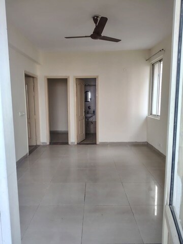 Room in 3 BHK Apartment at Stellar Jeevan, Sector 1 Greater Noida – for Rent