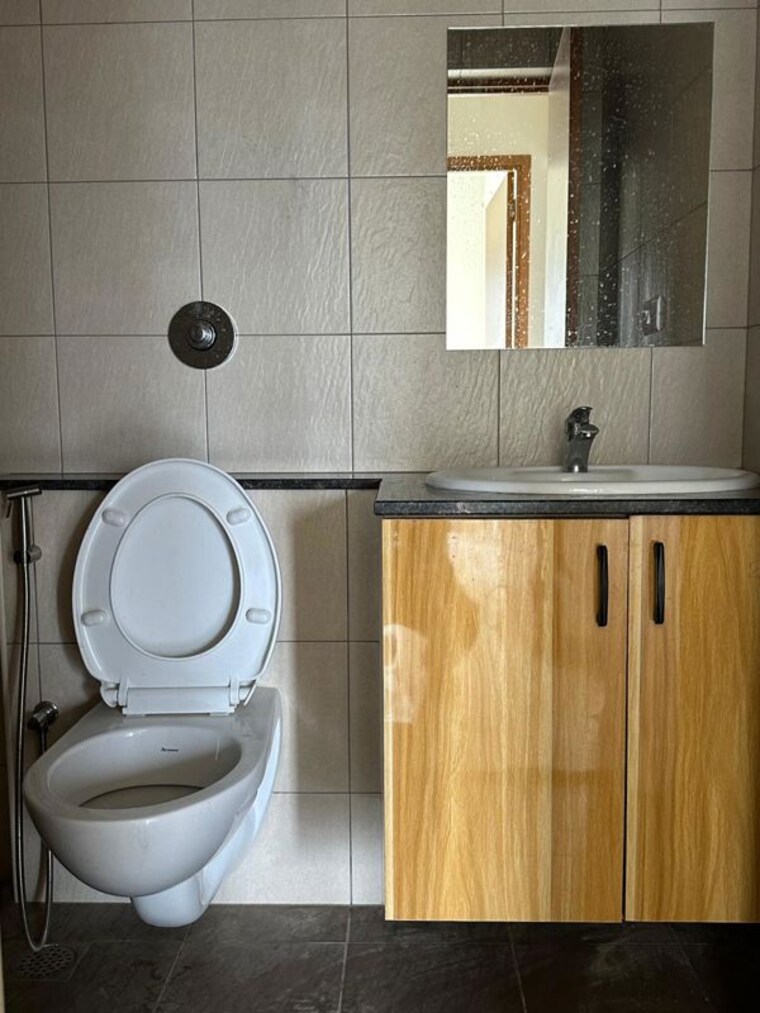 Bathroom, sobha-dream-gardens 2 Bedroom 1008 Sq.Ft. Apartment In Thanisandra Main Road Bangalore 10087412