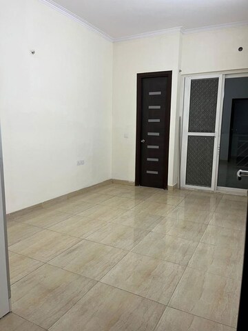 Room in 3 BHK Apartment at Gaur Sportswood, Sector 79 – for Rent