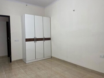 Room in 3 BHK Apartment at Gaur Sportswood, Sector 79 – for Rent