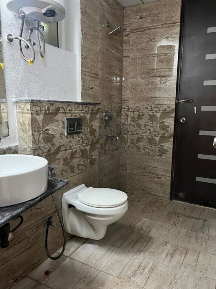 Bathroom, gaur-sportswood 3 Bedroom 1700 Sq.Ft. Apartment In Sector 79 Noida 10087502