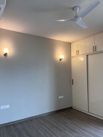 Room in 2 BHK Apartment at Emaar Digi Homes, Sector 62 – for Rent