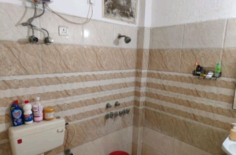 Bathroom, omicron ii greater noida 2 Bedroom 1200 Sq.Mt. Independent House In Omicron Ii Greater Noida Greater Noida 10087602