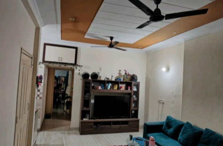 Living Room, omicron ii greater noida 2 Bedroom 1200 Sq.Mt. Independent House In Omicron Ii Greater Noida Greater Noida 10087602