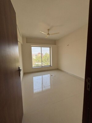 Room in 2 BHK Apartment at B U Bhandari Vaastu Viva, Wakad – for Rent