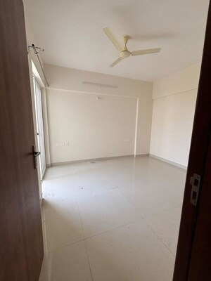Room in 2 BHK Apartment at B U Bhandari Vaastu Viva, Wakad – for Rent