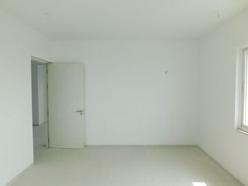 Room in 3 BHK Apartment at Prosperiti Ekam, Velmala – for Sale