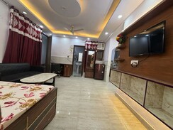 1 RkBuilder Floor For Rent in Saket
