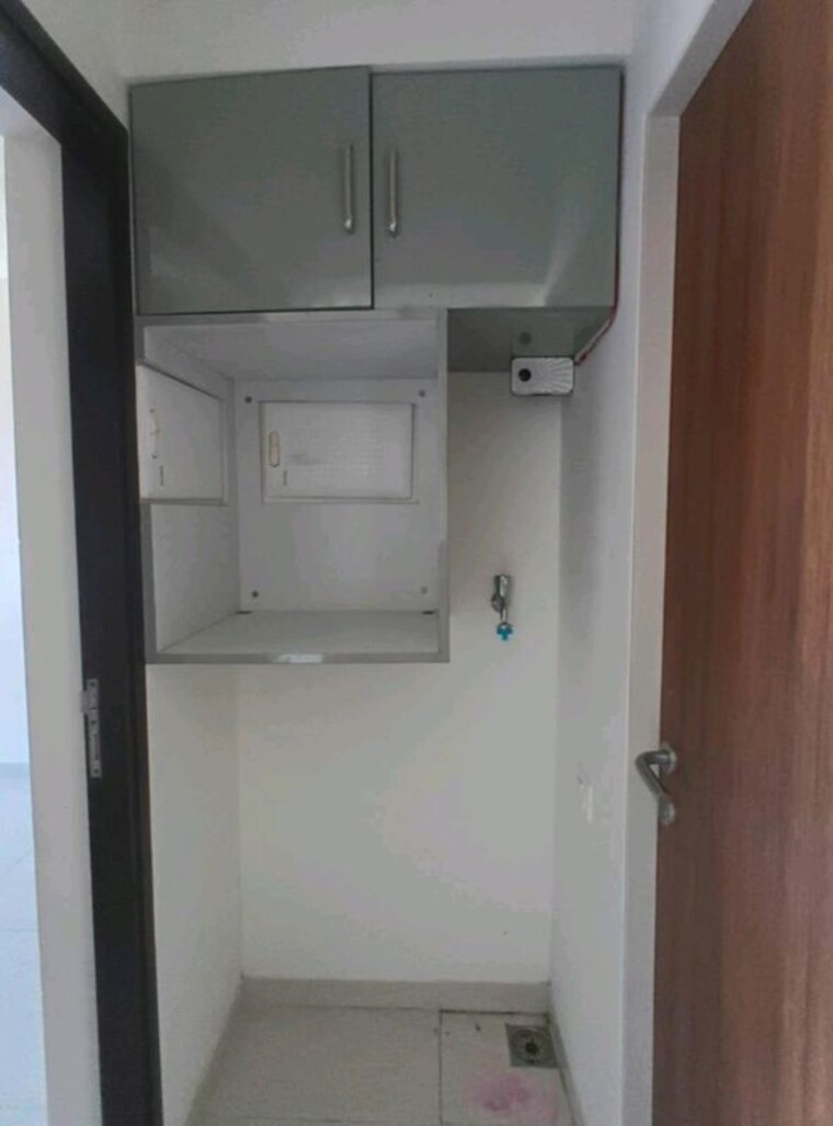 Bathroom, lodha-crown-quality-homes 1 Bedroom 317 Sq.Ft. Apartment In Majiwada Thane 10087666