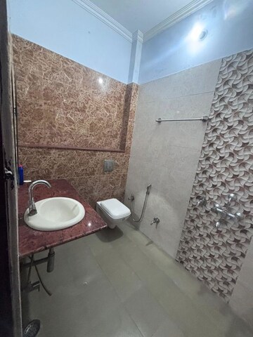 Bathroom in 2 BHK Independent House at Gomti Nagar – for Rent