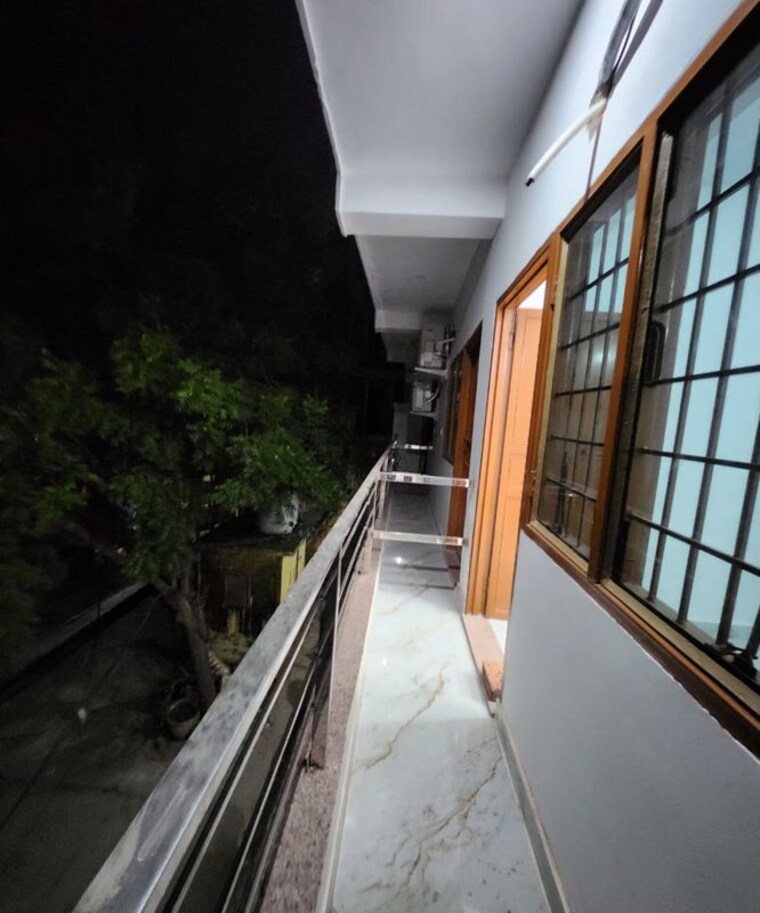 Balcony, saket 1 Bedroom 600 Sq.Ft. Builder Floor In Saket Delhi 10087675