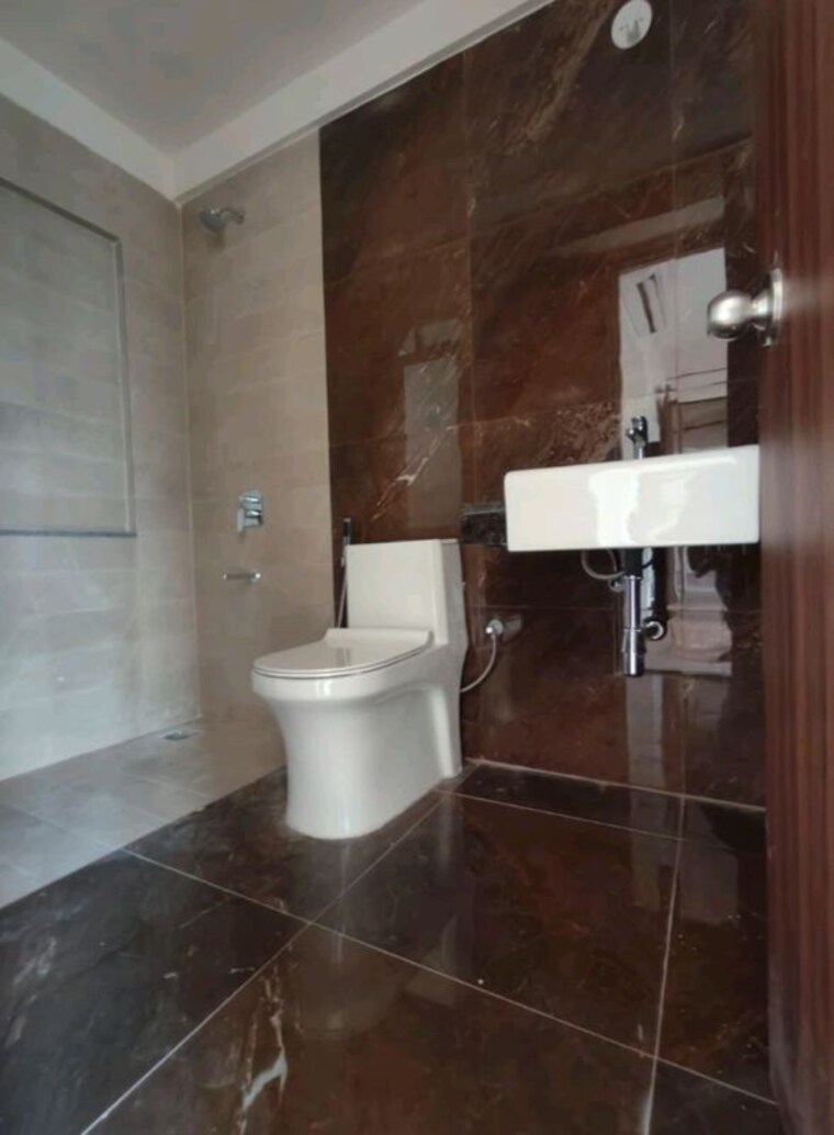 Bathroom, indiabulls-one-indiabulls 2 Bedroom 831 Sq.Ft. Apartment In Pokhran Road No Two Thane 10087676