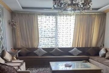 Bedroom in 3 BHK Builder Floor at Nizamuddin East – for Sale