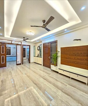Building Lobby in 3 BHK Builder Floor at Indrapuram – for Sale
