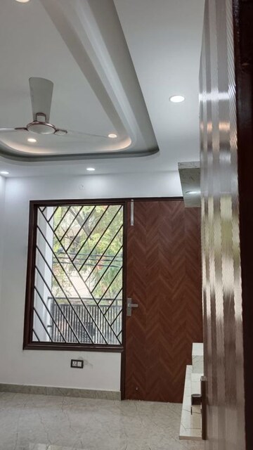  3 BHK Builder Floor at Indrapuram – for Sale