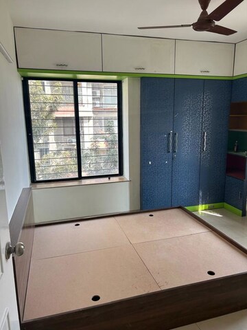 Room in 3 BHK Apartment at Goel Ganga Orchard, Mundhwa – for Rent